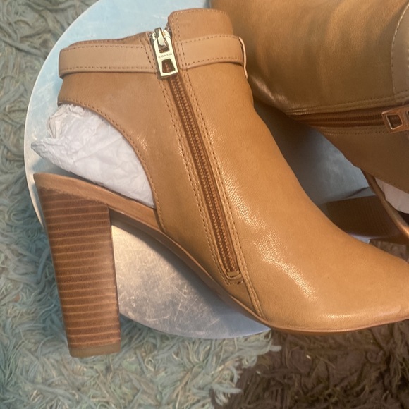 WOMEN’S COACH LAFAYETTE OPEN TOE BOOTIES - Picture 8 of 16